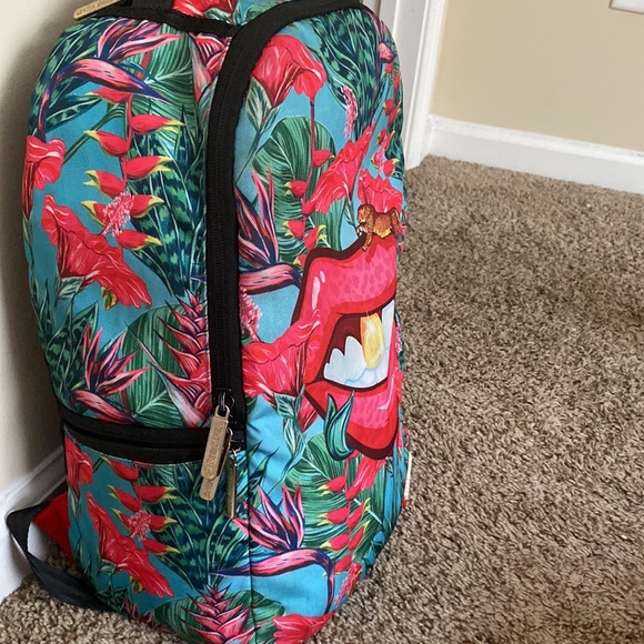 Sprayground RUNNIN WILD limited edition backpack - Picture 2 of 6